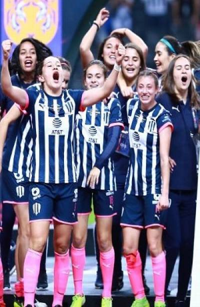 Liga Mx Femenil: Título de Rayadas vale un iPad para la directiva; cervecera les pagará