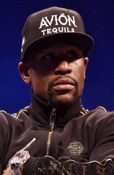 Hallan muerta a ex novia de Floyd Mayweather en California