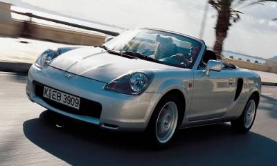 Toyota considera el regreso del MR2