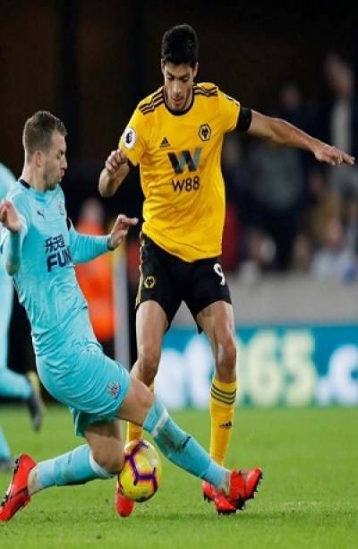 Wolverhampton de Raúl Jiménez igualó ante Newcastle United