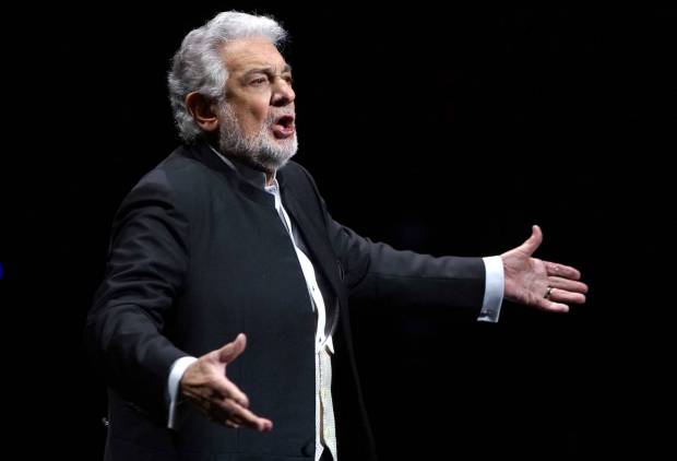 Plácido Domingo acusado de acoso sexual; le cancelan concierto