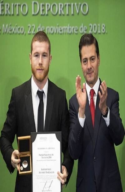 Canelo Álvarez recibió el Premio Nacional del Deporte