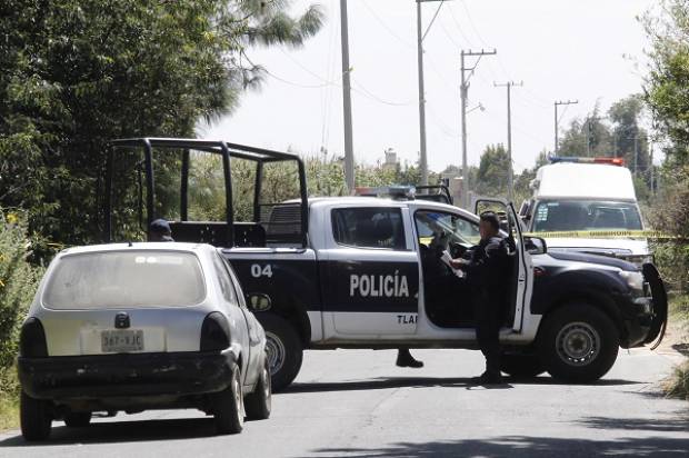 Hallan cadáver embolsado en San Matías Tlalancaleca