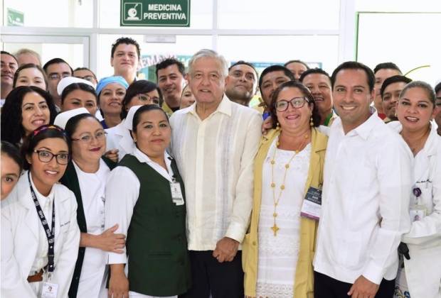 Gobierno ya tiene medicamento para pacientes con cáncer, asegura AMLO