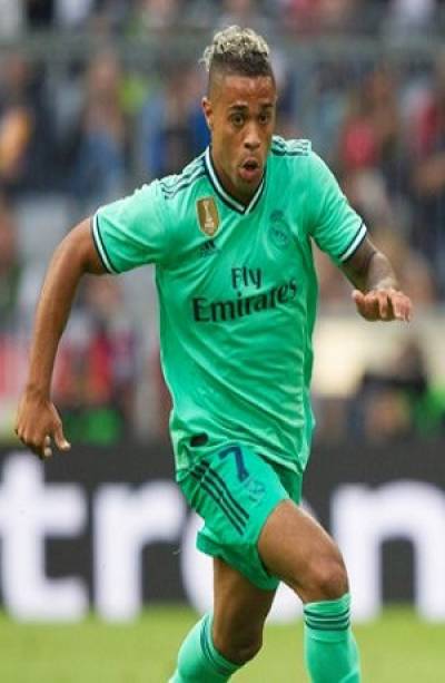 Mariano Díaz, del Real Madrid, dio positivo a coronavirus; no jugará Champions