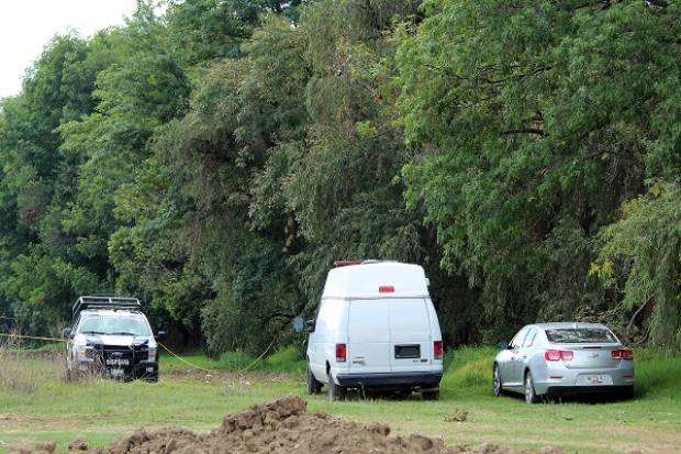 Encuentran cadáver de un hombre en canal de aguas de Cuautlancingo