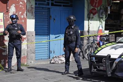 Muere indigente frente al Hospital IMSS San José