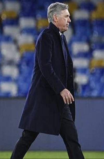 Carlo Ancelotti fue cesado como DT del Napoli