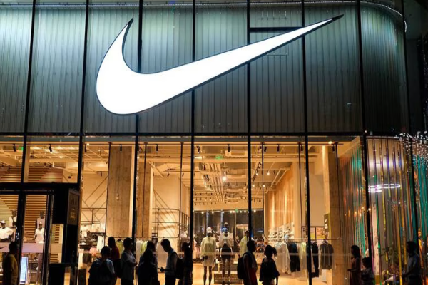 Investigan a Nike por incurrir en trabajos forzados