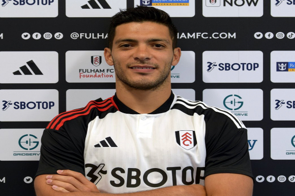 Raúl Jiménez es nuevo futbolista del Fulham