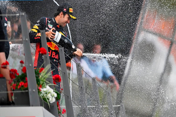 Sergio Pérez regresa al podio; es tercero en el GP de Austria
