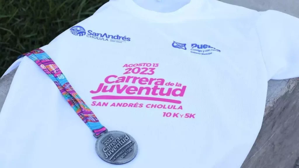 Conoce la playera y medalla de la Carrera de la Juventud 2023