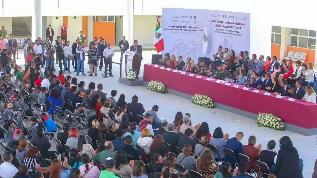 Más de 1.6 millones de estudiantes iniciaron ciclo escolar en Puebla