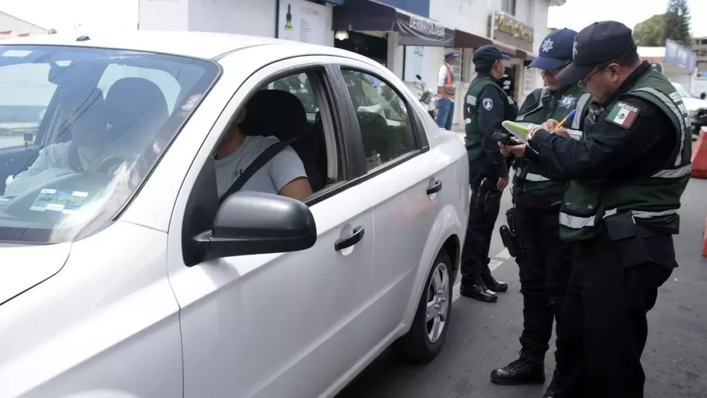 Comienzan operativos de verificación vehicular en Puebla