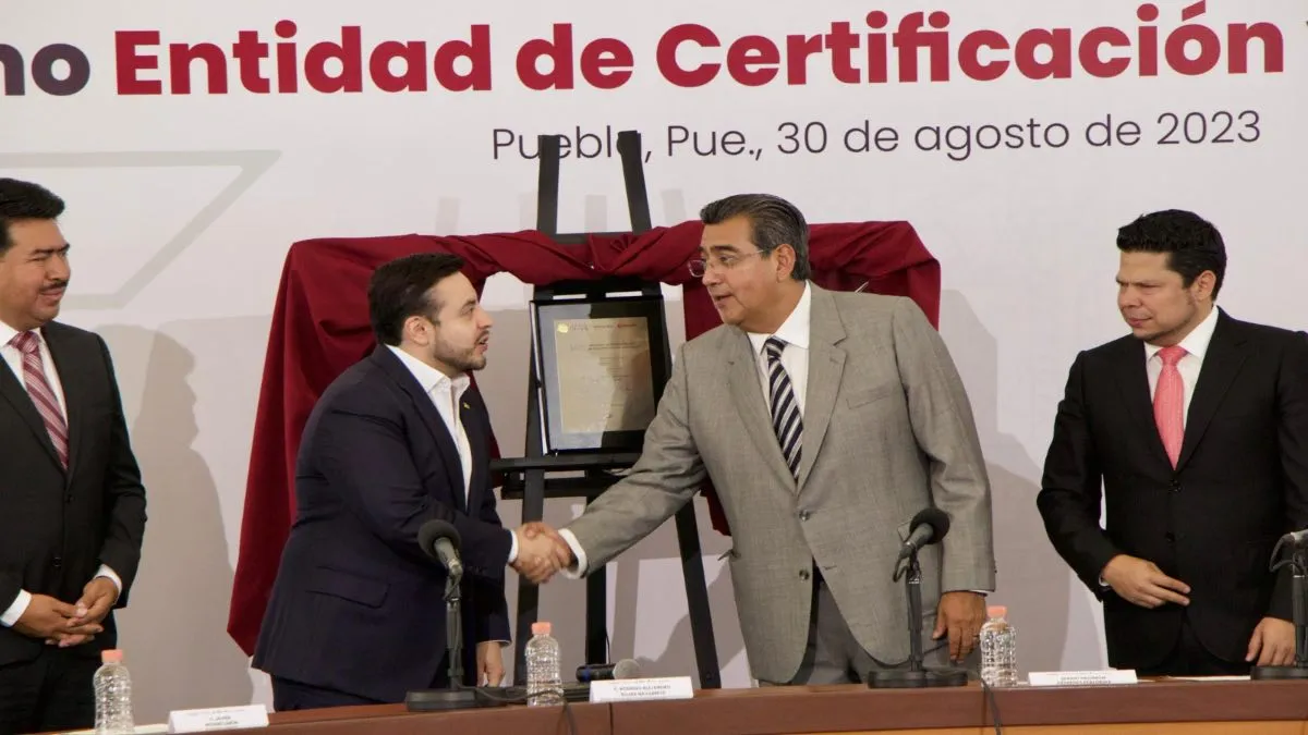 Puebla, entidad certificadora y evaluada de competencias laborales