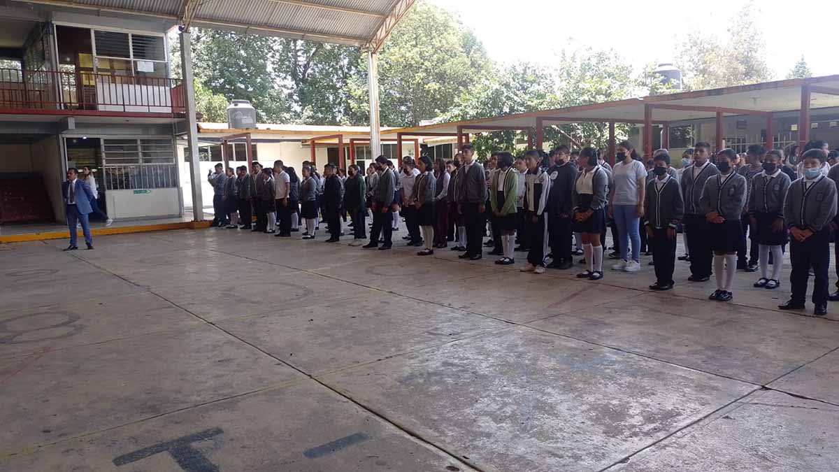 Inauguran ciclo escolar 2023-2024 en Secundaria Federal “Lic. Benito Juárez” de Huauchinango