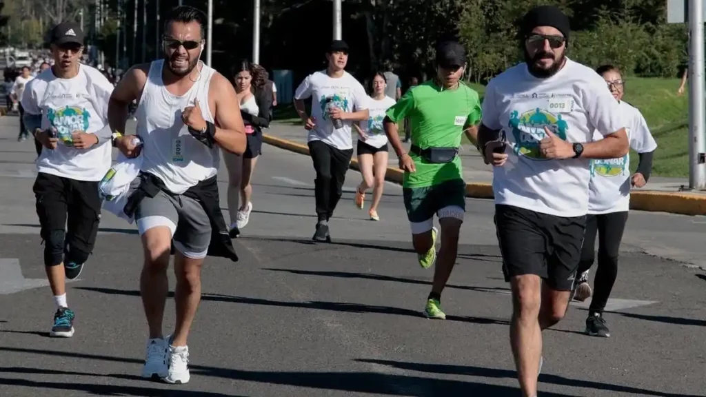 Decenas de poblanos participaron en Carrera por donación de órganos del ISSSTEP