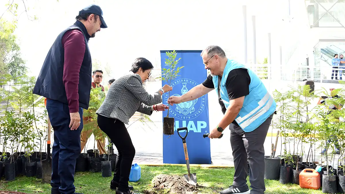 Rectora de la BUAP inaugura el "Maratón de Reforestación Universitaria 2023"