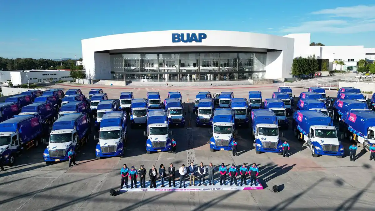 Se suman 41 camiones nuevos a recolección de basura en Puebla