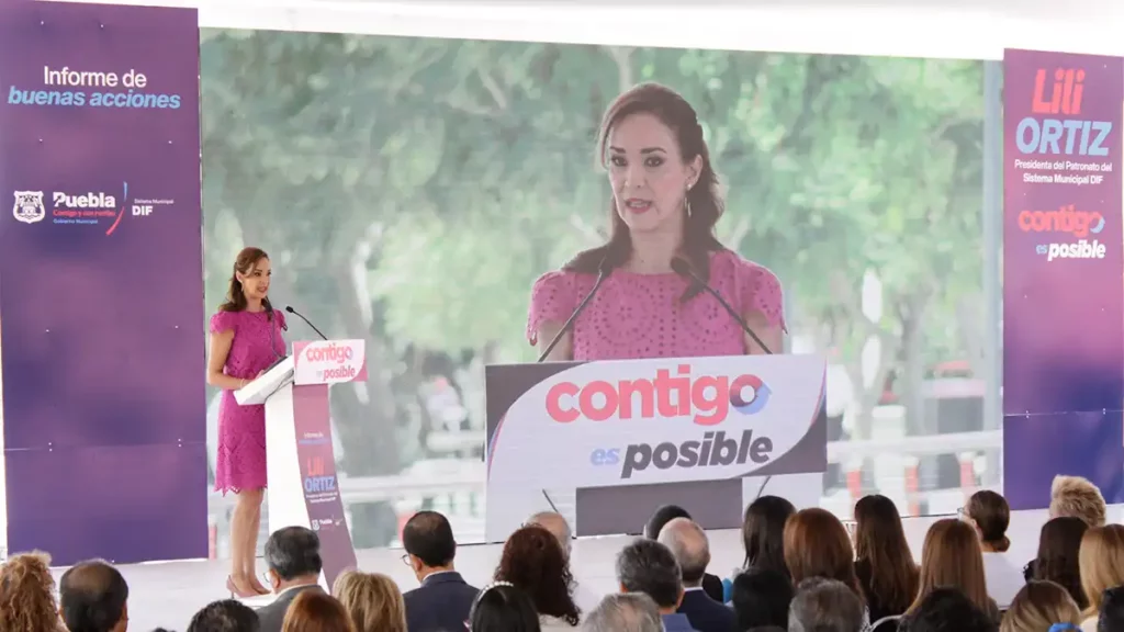 Liliana Ortiz, presidenta del SMDIF, rindió informe de labores