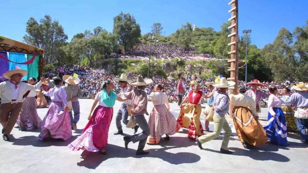 Fiesta y colorido en el Huey Atlixcáyotl 2023