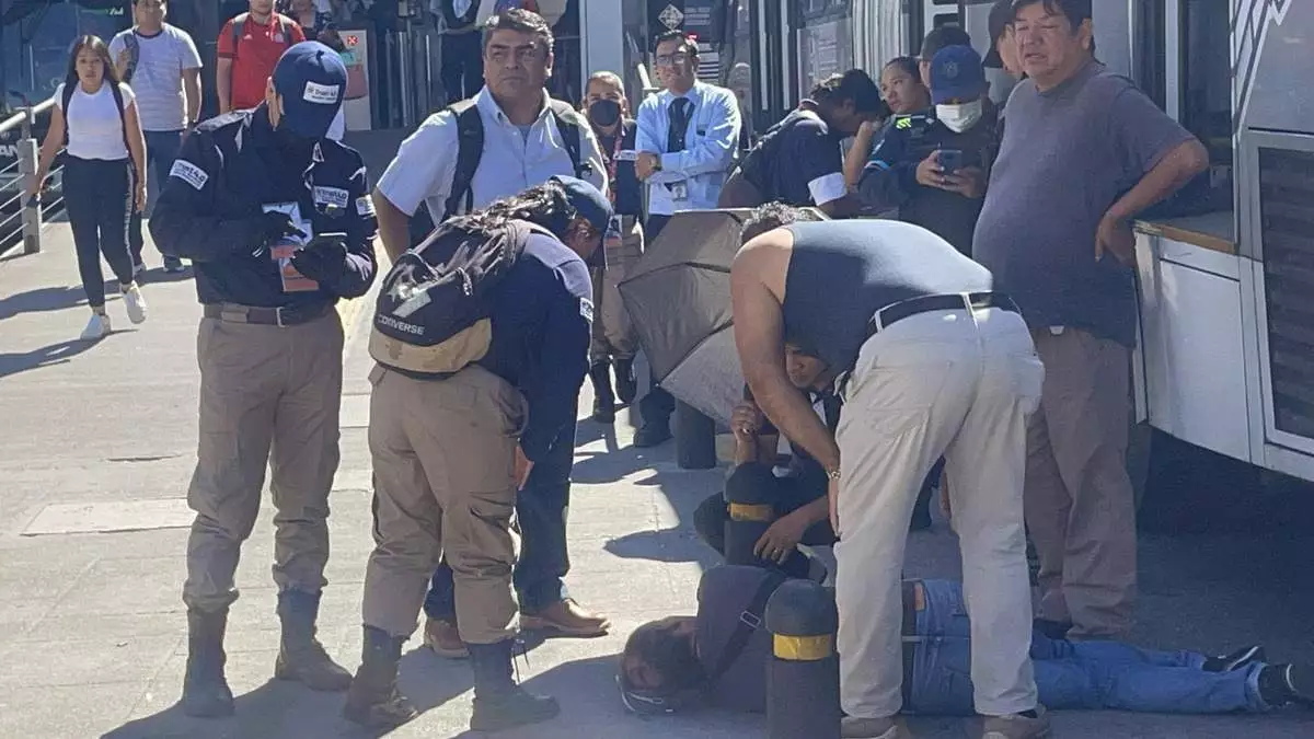 Unidad de RUTA Puebla atropella a abuelo en la 31 Poniente