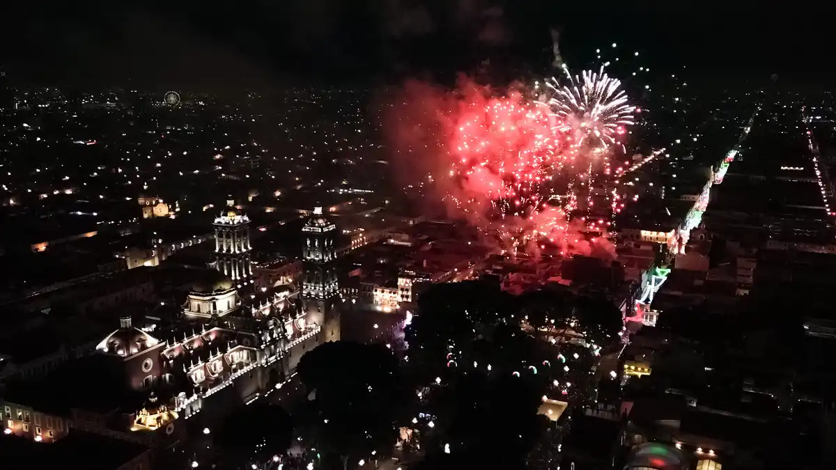 Sergio Salomón da grito de independencia en el palacio municipal