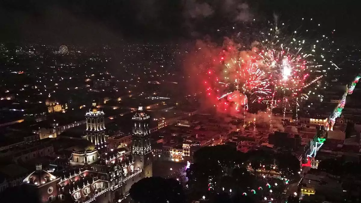 Sergio Salomón da grito de independencia en el palacio municipal