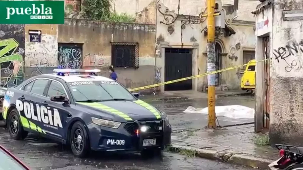 Transporte público arrolla y mata a una mujer en Puebla