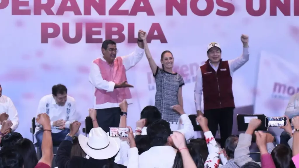 UN AÑO EN LA RUTA A PALACIO NACIONAL. PUEBLA Y SU ESCENARIO