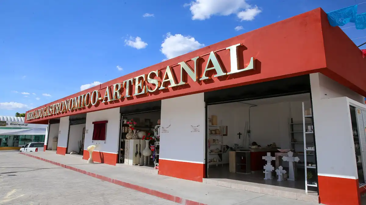 Inaugura gobernador Mercado Gastronómico Artesanal de Tecali