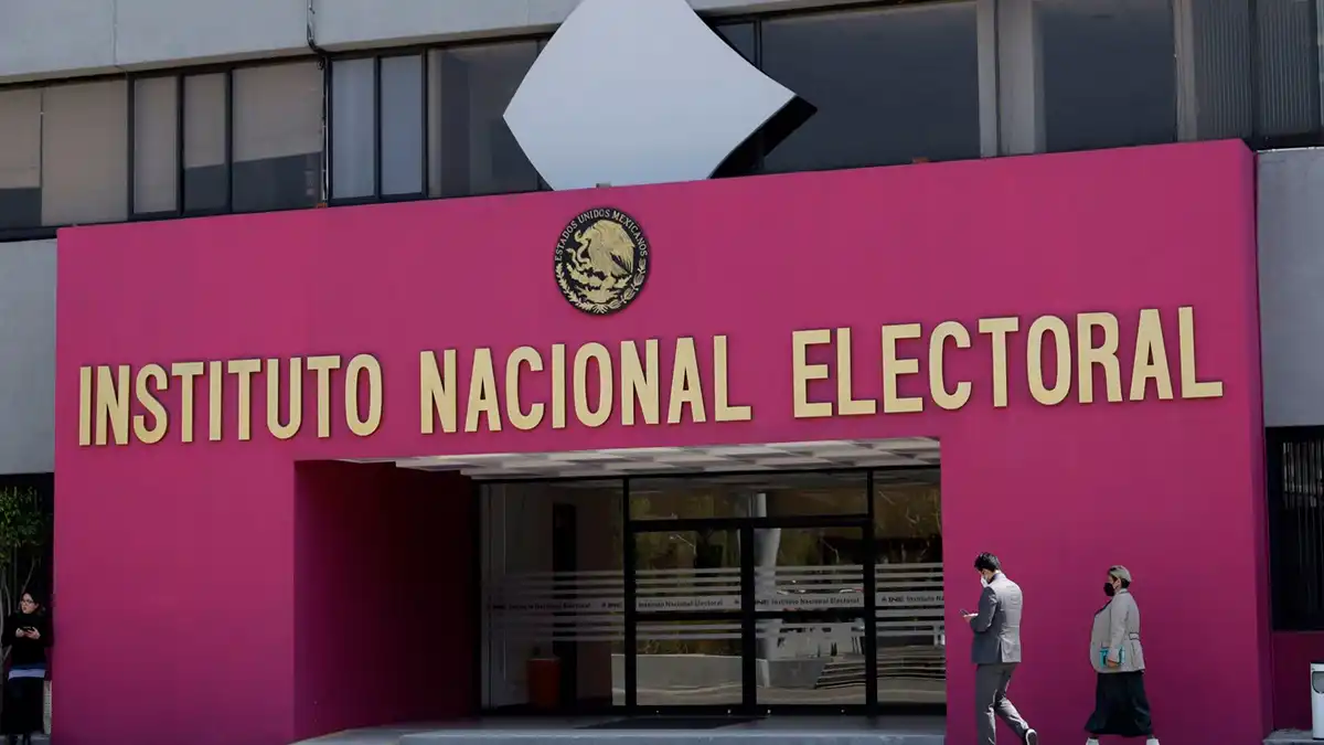 INE pide a partidos 5 candidatas a las gubernaturas