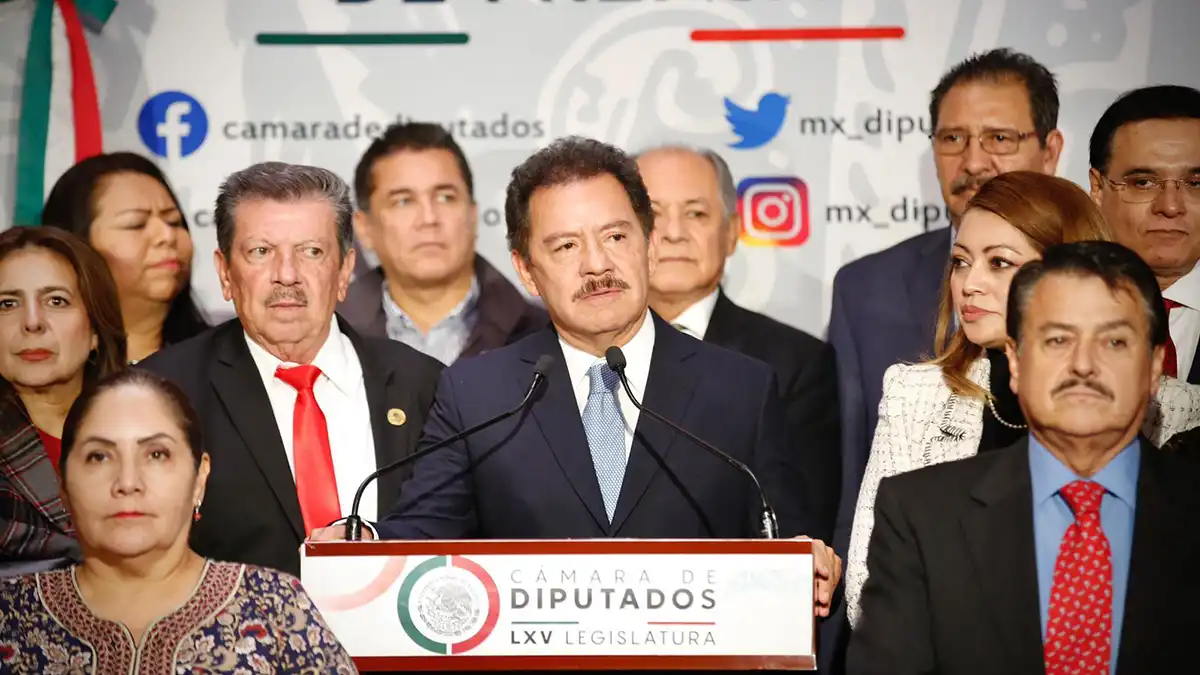 Diputados de Juntos Hacemos Historia donarán un mes de sueldo por Otis