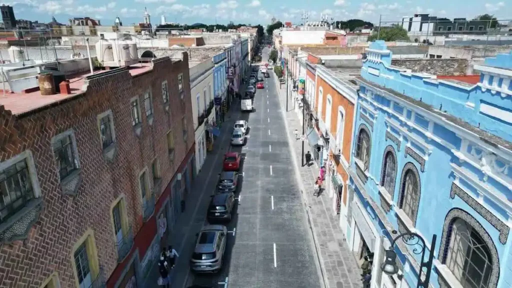 Entrega ayuntamiento rehabilitación de calles del centro histórico de Puebla