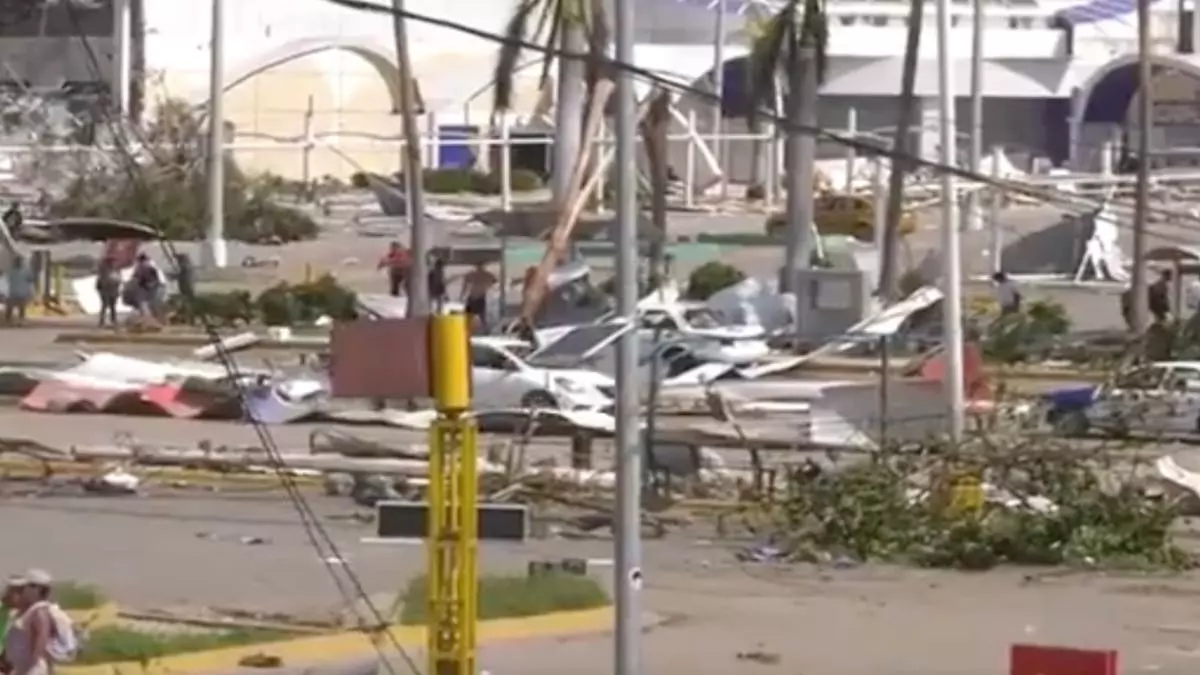 Ya son 46 muertos y 58 desaparecidos tras paso del huracán "Otis" en Guerrero