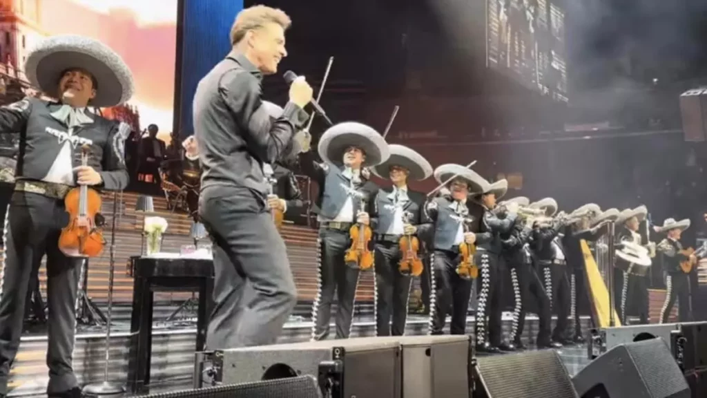 Mariachi poblano-americano comparte escenario con Luis Miguel en Nueva York