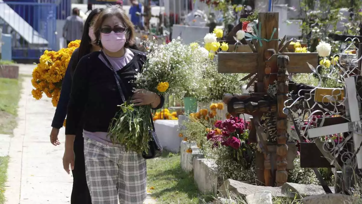 ¿Vas a panteones de Puebla por Día de Muertos? sigue estas recomendaciones