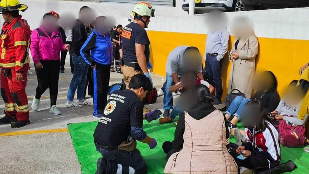 Al menos 16 lesionados dejó colisión de microbús Ruta 76 en Puebla