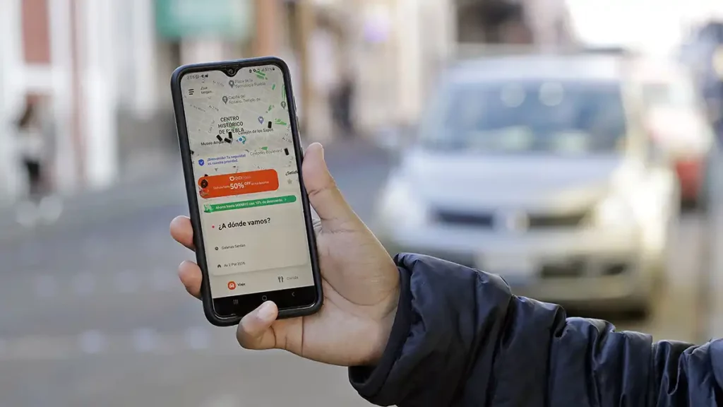 En riesgo permisos de 6 mil unidades de Didi y Cabify por no pagar derechos