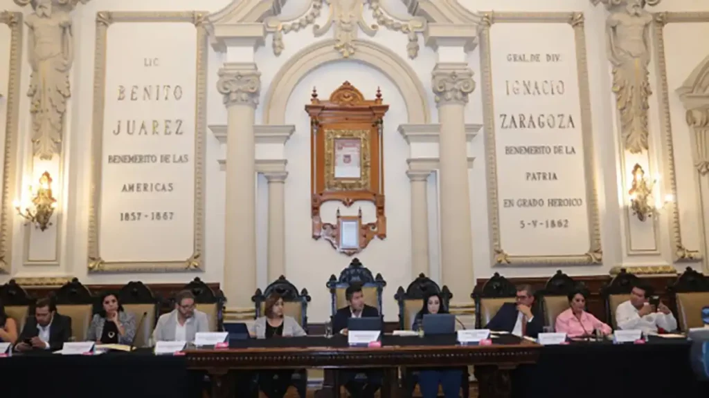 Cabildo de Puebla aprueba iniciativa de Ley de Ingresos para 2024