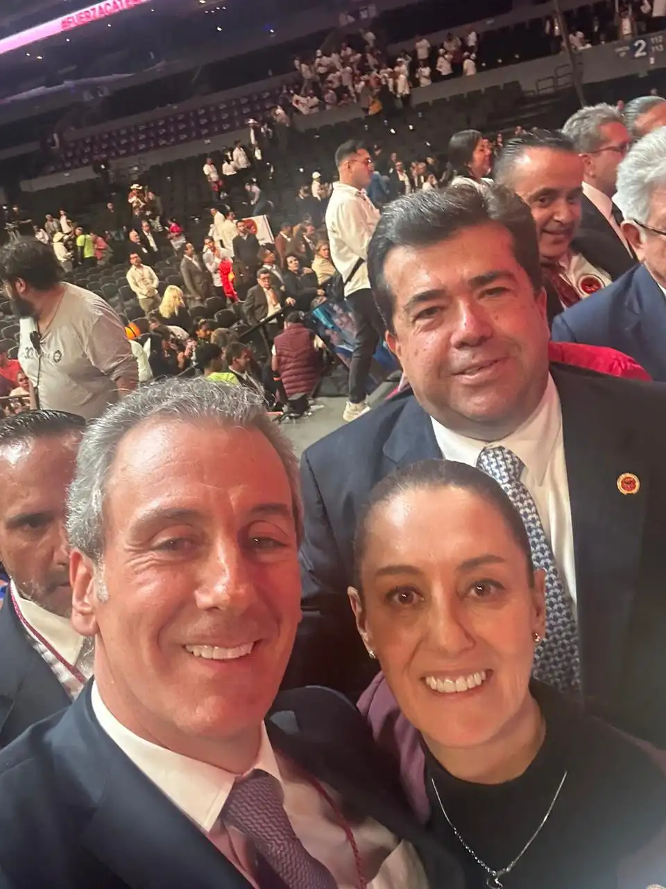 Pepe Chedraui acompañó a Claudia Sheinbaum en el XV Congreso CATEM