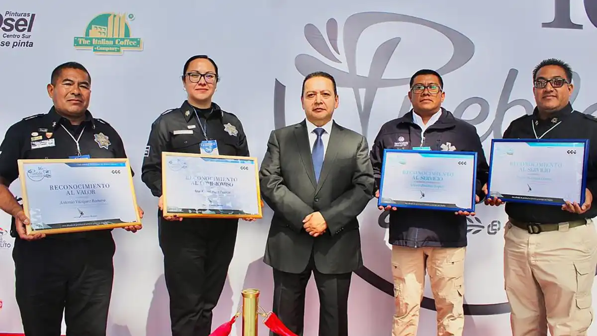 Sector empresarial reconoce a policías de San Andrés Cholula