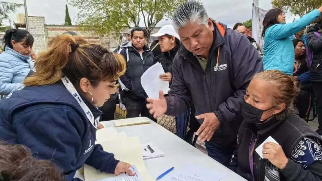 Entregan más de 16 mil apoyos de diversos programas en Puebla capital