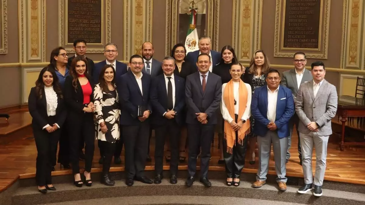 Congreso de Puebla signa convenio con SICOM
