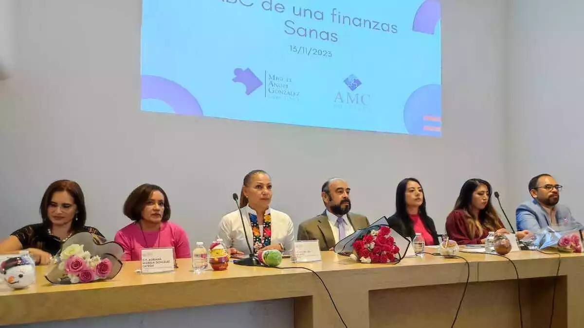 Congreso de Puebla realiza foro para capacitar a emprendedoras