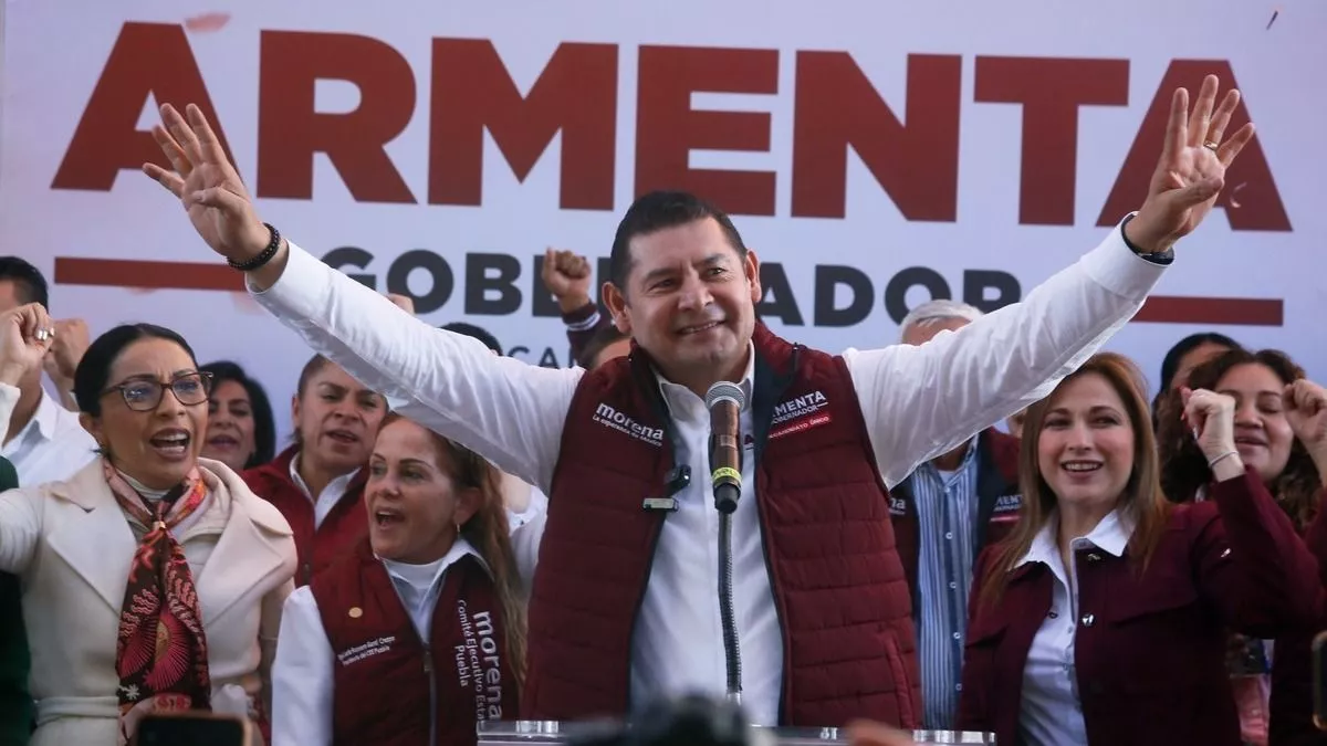 Alejandro Armenta inicia camino a la candidatura a gobernador de Puebla