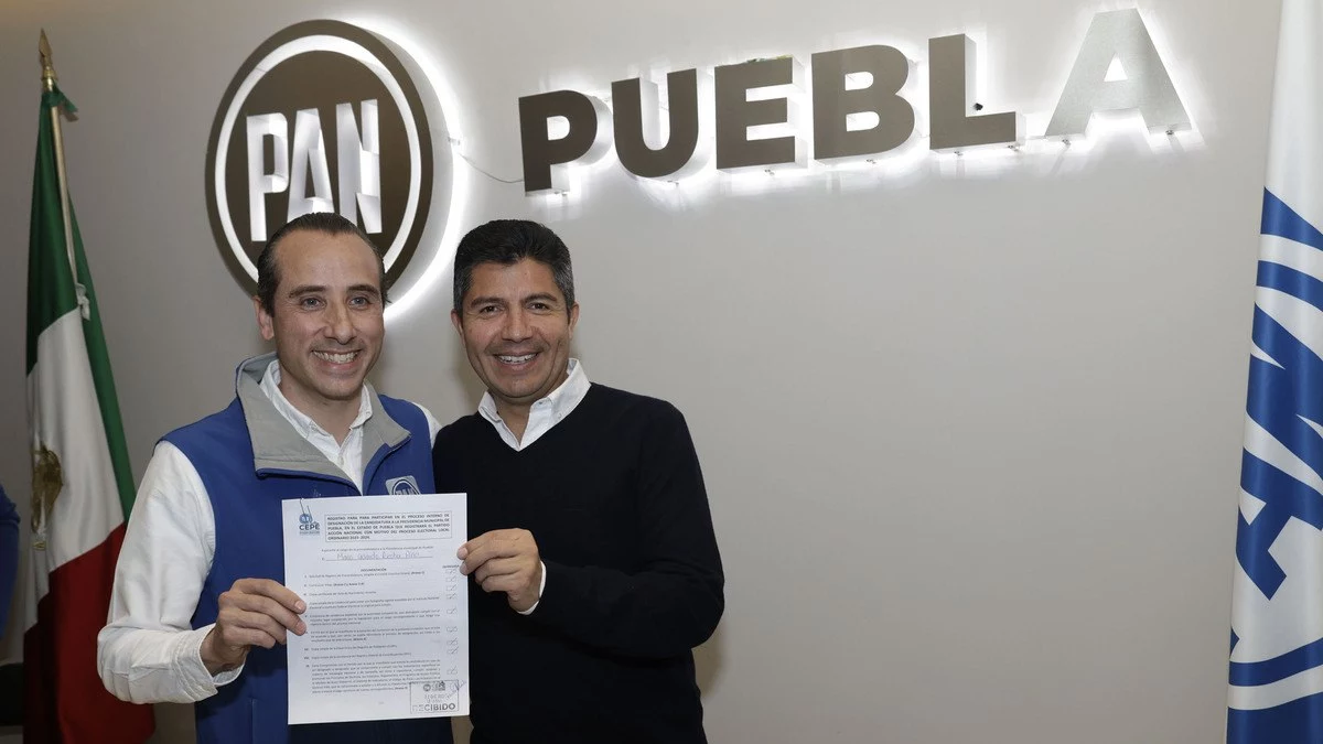 Mario Riestra se registra como precandidato a la presidencia municipal de Puebla
