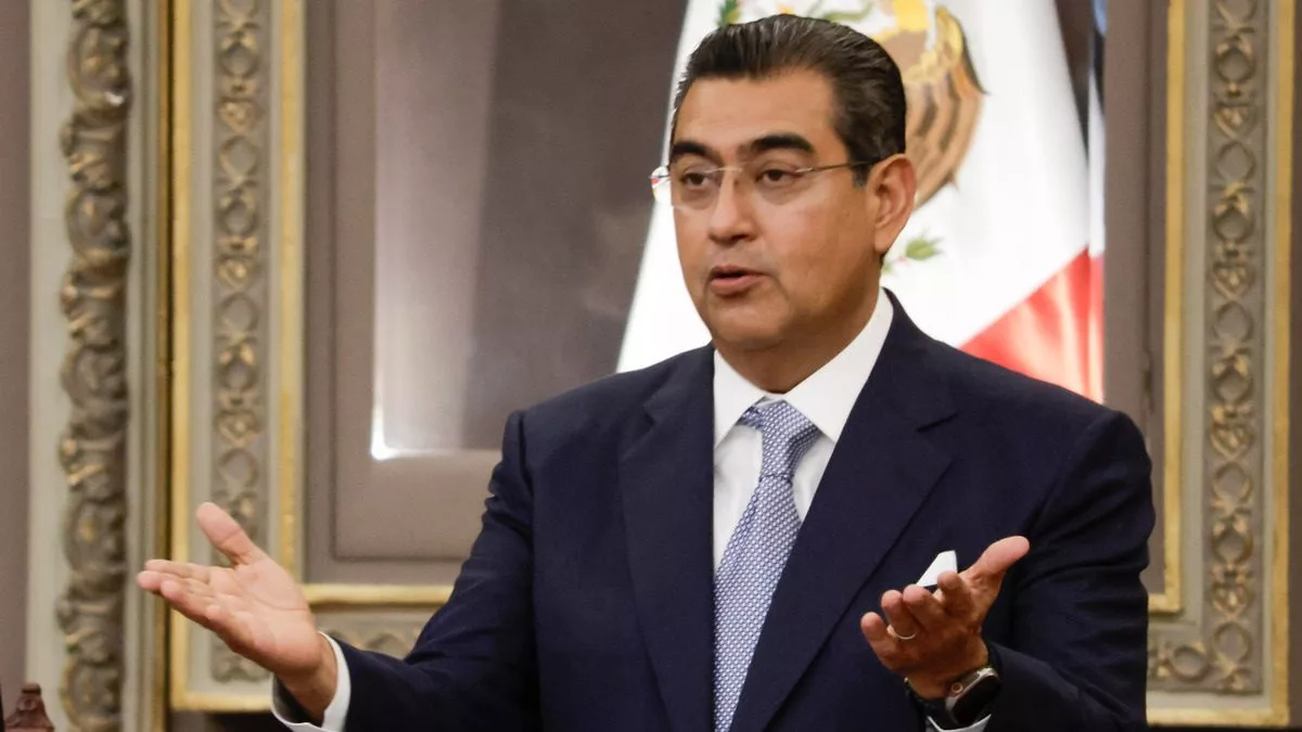 Que no se divida Puebla, pide Sergio Salomón al entregar su primer informe en Congreso
