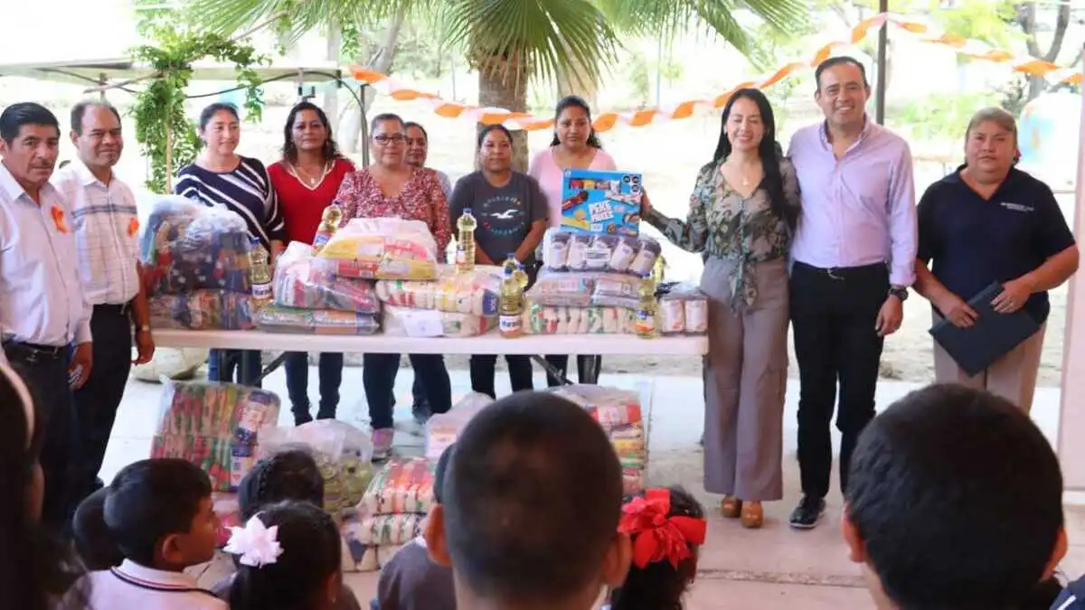 Congreso de Puebla: Voluntarido entrega apoyos a albergues rurales