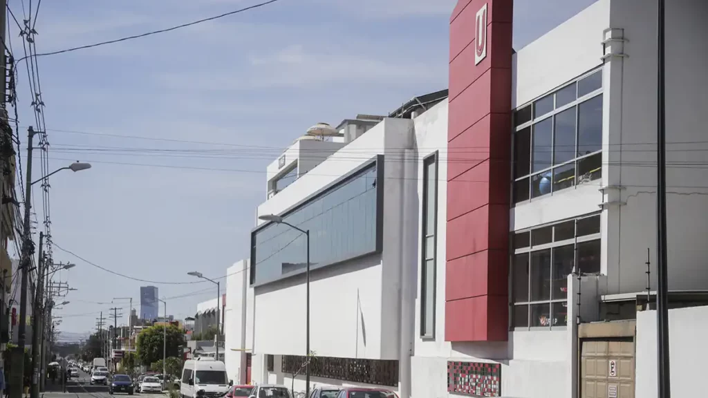 Están politizadas las quejas contra peatonalización en la zona UPAEP: Vélez